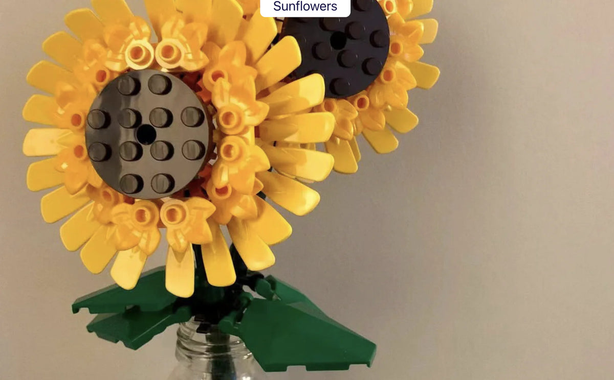 Lego-Compatible Bouquet with Roses and Sunflowers